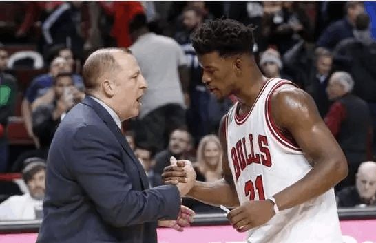 了距离感 了距离感