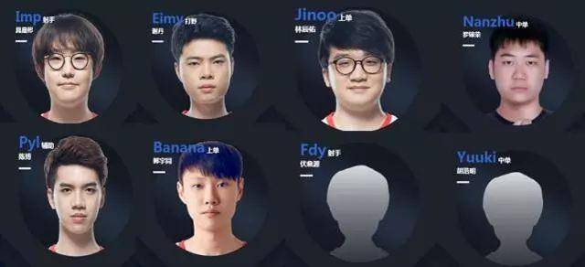 他在左侧4 他在左侧4